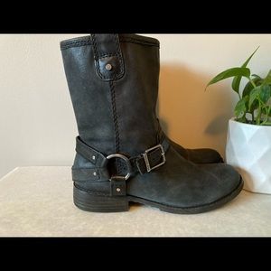 Gianni Bini black leather buckle Moto boots